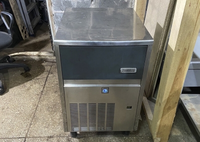 Б/в льодогенератор Zanussi 33 кг