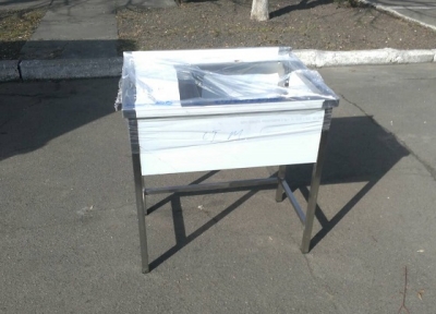 Стол производственный с мойкой